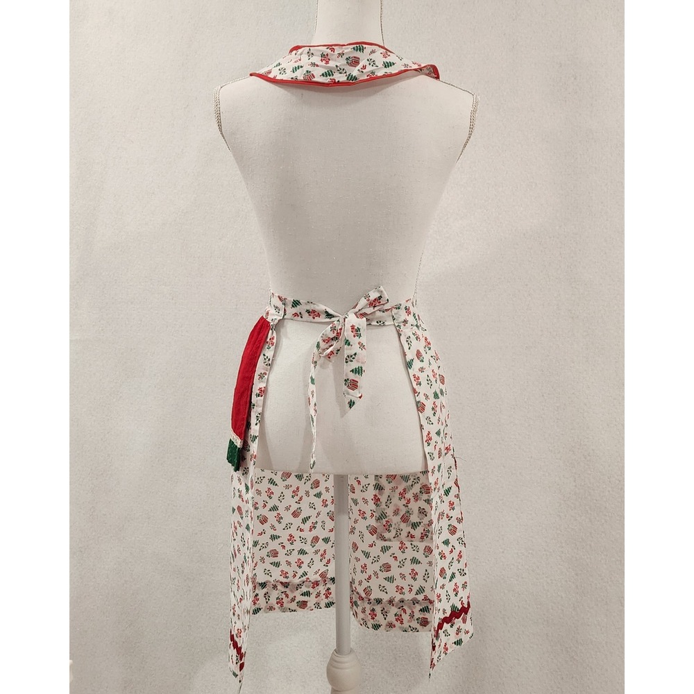 Vintage Christmas Apron Red White Green Holiday Print with Attached Hand Towel - Picture 7 of 10